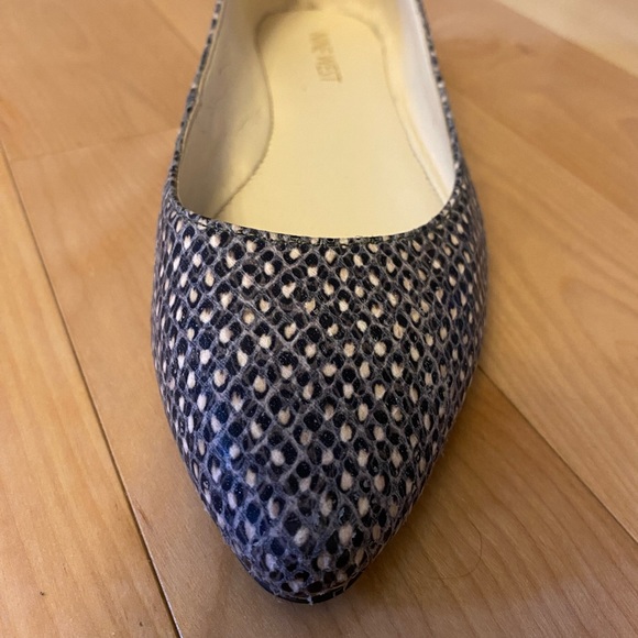 Beautiful Nine West flats - Picture 2 of 5